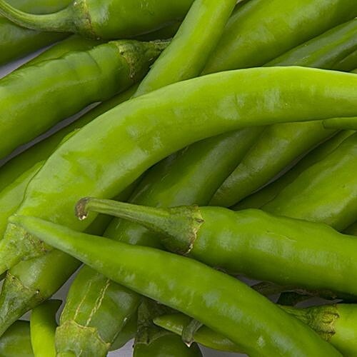 Fresho Chilli - Green Long, Medium, 250 g  