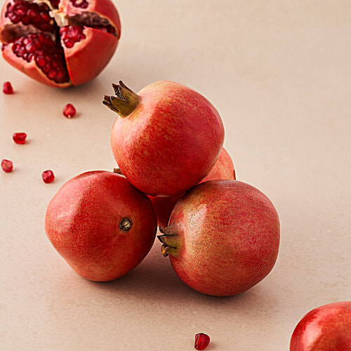 fresho! Pomegranate, 4 pcs (Approx. 800 g - 880 g) Rich In Vitamin K | C | Minerals