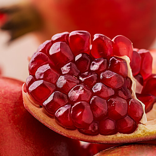 fresho! Pomegranate, 4 pcs (Approx. 800 g - 880 g) Rich In Vitamin K | C | Minerals