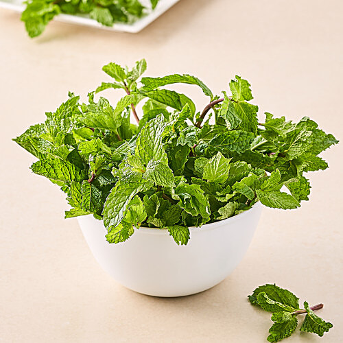 fresho! Mint Leaves - Cleaned, without roots, 1 kg  Medical Qualities