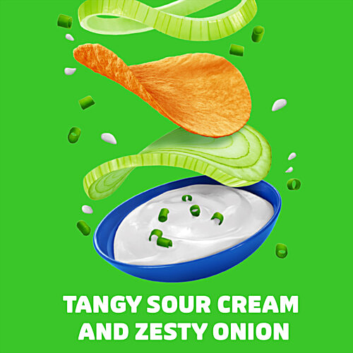 Pringles Potato Chips Sour Cream & Onion Flavour, 107 g No Artificial Colours, Crunchy & Crispy