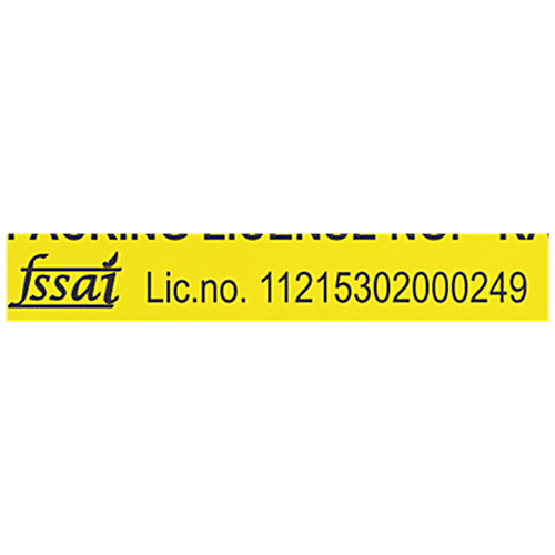 Daadi's Golden Wheat Crisps - Masala Khakhra, 180 g Pouch Zero Trans Fat