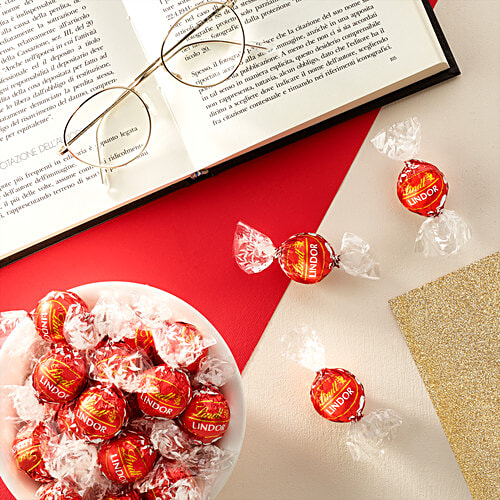 Lindt Lindor Milk Chocolates, 37.5 g