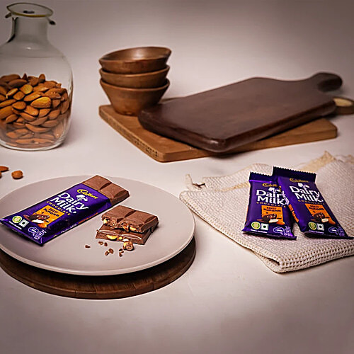 Cadbury Dairy Milk Roast Almond Chocolate Bar, 4x36 g (Multipack) Perfect for Gifting on Special Occasions, Made from Sustainably Sourced Cocoa