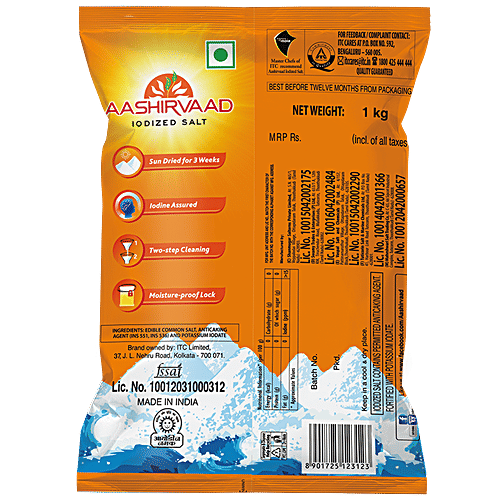 Aashirvaad Shudh Chakki Atta 5 kg + Iodised Salt 1 kg, Combo (2 Items) 