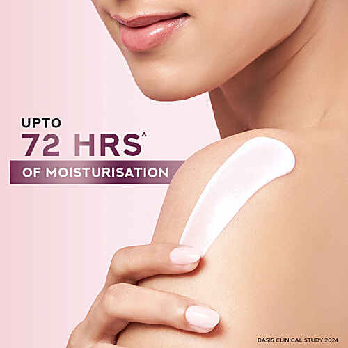 Ponds Triple Vitamin Moisturising Body Lotion, 275 ml Vitamins B3, E & C, Moisturiser for Dry Skin