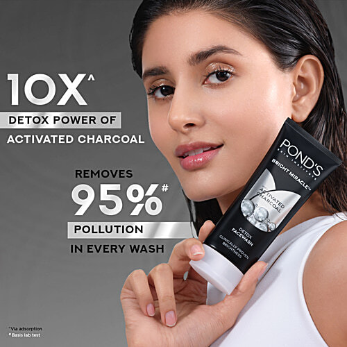 Pond's Bright Miracle Detox Facewash With 10X Power Of Charcoal, 50 g  
