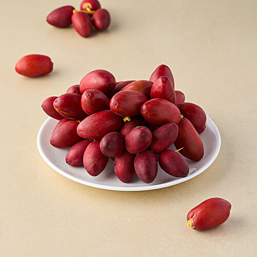 fresho! Fresh Dates - Red, 250 g  Supply of Dietary Fibre