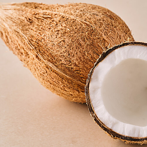 fresho! Coconut Small - With Husk, 1 pc (Approx. 250 g - 300 g) 