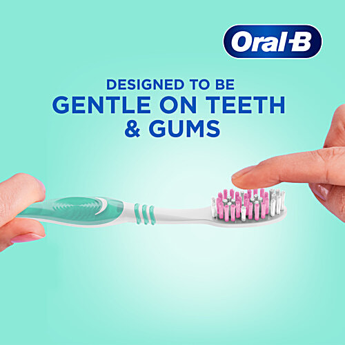 Oral-B Sensitive & Gums Pro Clean Tooth Brush, 4 pcs  \