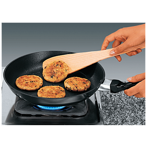 Hawkins Futura Hard Anodised Frying Pan - Induction Base, 26 cm, 3.25 mm, IAF26, 1.5 l  PFOA Free