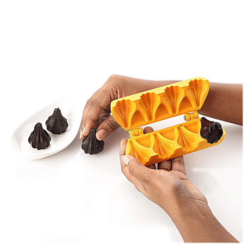 DS Mould Combo Modak, Kachori, Samosa, Cutlet, Karanji, Ladoo, Prasad Scoop, Cutter  VR5018, 1 pc  