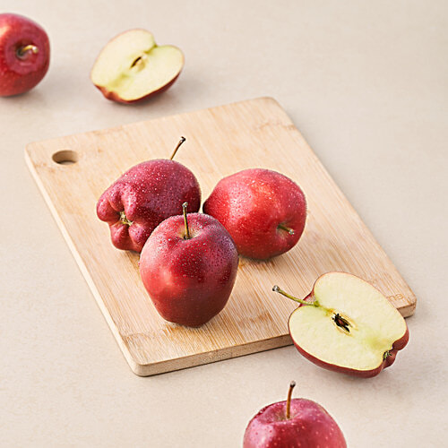 fresho! Apple - Washington, Regular, 4 pcs (Approx .550 g - 650 g) 