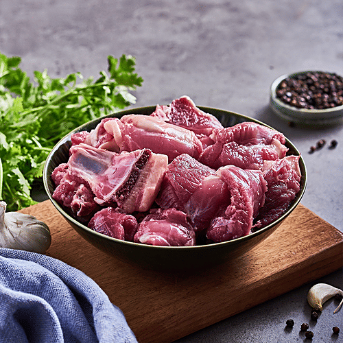 Fresho Mutton - Curry Cut, From Whole Carcass 8-10 Kgs. Antibiotic Residue-Free, Growth Hormone-Free, 8-10 pcs, 500 g  