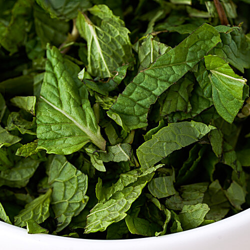 fresho! Mint Leaves - Chopped, 100 g  No Preservatives