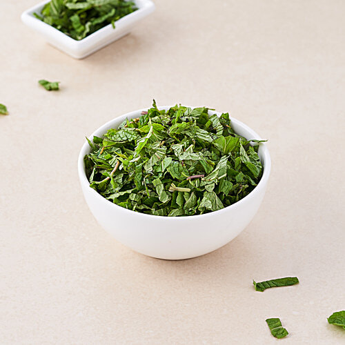 fresho! Mint Leaves - Chopped, 100 g  No Preservatives