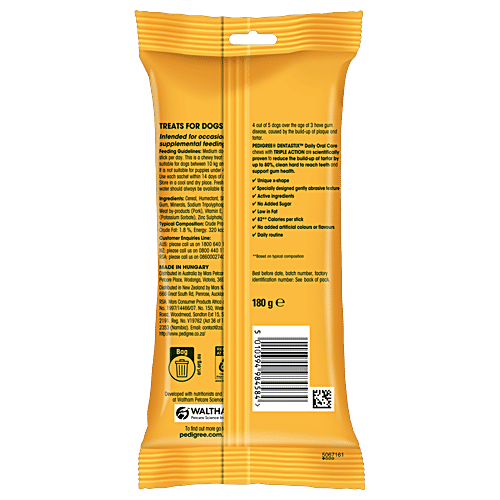 Pedigree Dentastix Dog Treat Daily Oral Care For Adult - Medium, 10-25 kg, Weekly Pack, 180 g (7 Sticks)