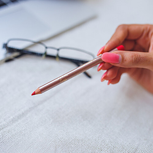 Buy Lakme 9 To 5 Lip Liner Red Alert 114 Gm Pencil Online At Best Price