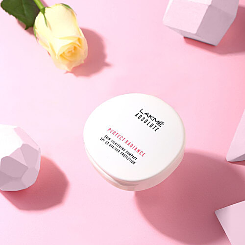 Lakme Perfect Radiance Compact, 8 g Ivory Fair 01 