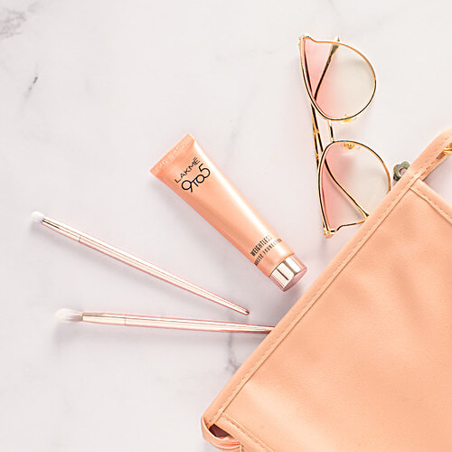 Lakme 9 to 5 Weightless Mousse Foundation - Beige Vanilla, 25 g