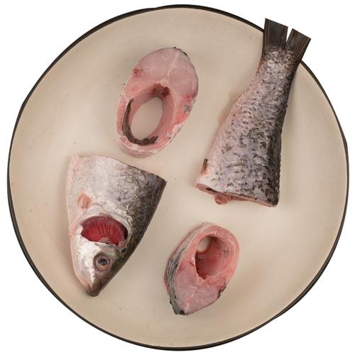 fresho! Kolkata/Bengali Chara Pona Fish - Whole Cleaned, 250 g (Gross Fish Weight 300-400 g, Net Weight After Cleaning 250 g) 