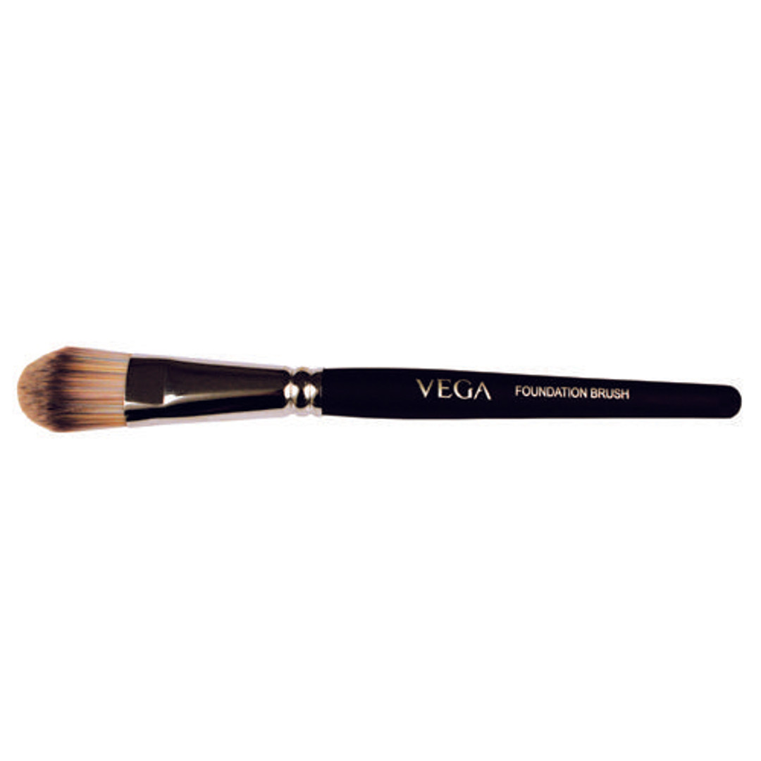Buy Vega Foundation Brush PB02, Colour May Vary Online at Best Price