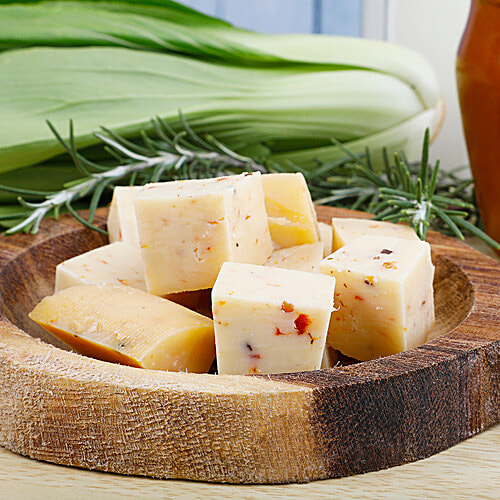Fresho Signature Gouda Cheese - Olives & Tomato, Diced, 200 g  