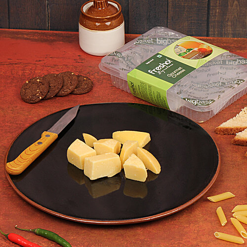 Fresho Signature Gouda Cheese - Premium Dutch, Diced, 100 g  