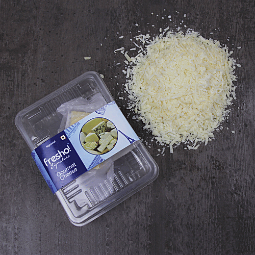 Fresho Signature Parmesan Pecorino Romano D.O.P Cheese - Grated, 200 g  