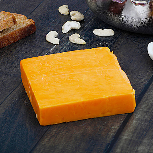 fresho! Signature Red Leicester Cheese - Block, 200 g  