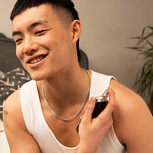 The Body Shop Body Mist - Black Musk For Women, 100 ml Bottle