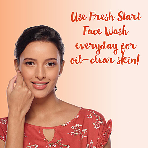 Himalaya Fresh Start Oil Clear Peach Face Wash, 100 ml  