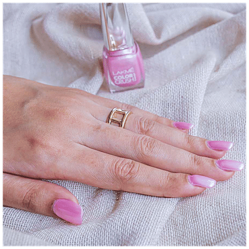 Lakme True Wear Color Crush Nail Colour, 9 ml Shade 14 Chip Resistant