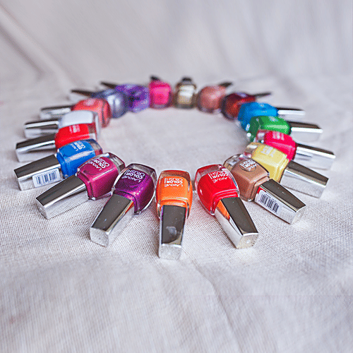 Lakme True Wear Color Crush Nail Color, 9 ml Shade 43 