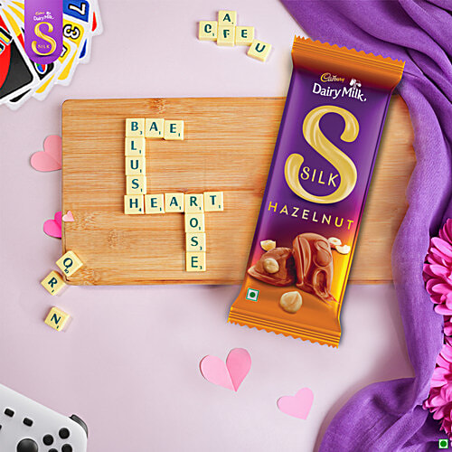 Cadbury Dairy Milk Silk Hazelnut Chocolate Bar, 134 g Sustainably Sourced Cocoa, Perfect Gift for Your Loved Ones, Delectable combination of Smooth/Velvety chocolate and crunch of Turkish hazelnuts