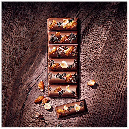 NESTLE Les Recettes de l'Atelier Milk Chocolate - With Raisins, Almonds & Hazelnuts, Rich & Luscious, 100 g  