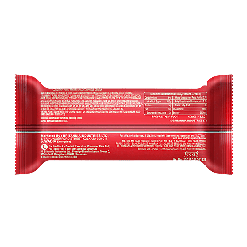 Britannia Roll Yo! Swiss Roll - Strawberry Swiss Roll, 28 g
