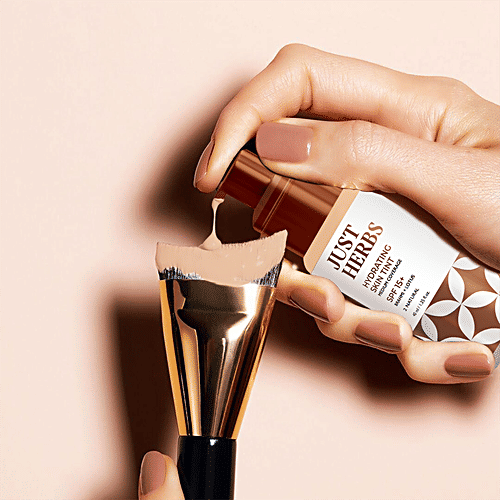 Buy Just Herbs Hydrating Skin Tint Medium Coverage SPF 15 +, With Brahmi & Lotus Online at