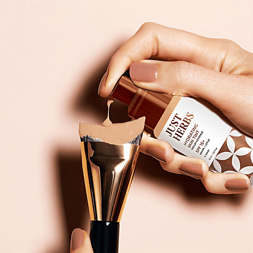Buy Just Herbs Hydrating Skin Tint Medium Coverage SPF 15 +, With