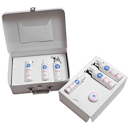 The Moms Co Everything For Baby Suitcase Gift Box, 7 pcs 7 
