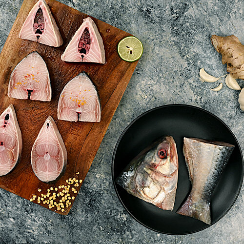 fresho! Hilsa Fish Whole Cleaned & Cut, 1 to 1.2 kg  Preservative Free
