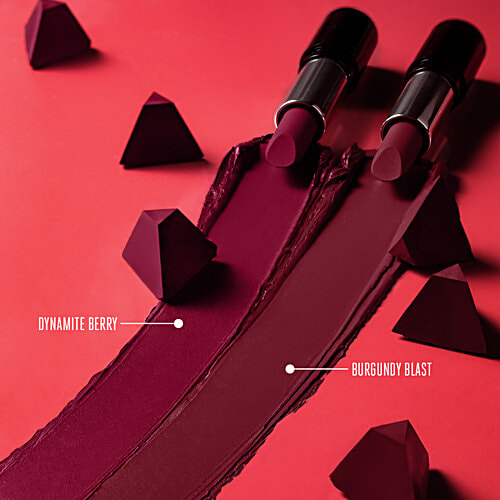 Lakme Absolute Matte Revolution Lip Color - 402, Coral Kiss, 3.5 g  