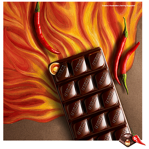 Fabelle Exquisite Fire Centre Filled Chocolate Bar - White Mousse & Chilli, 131 g  