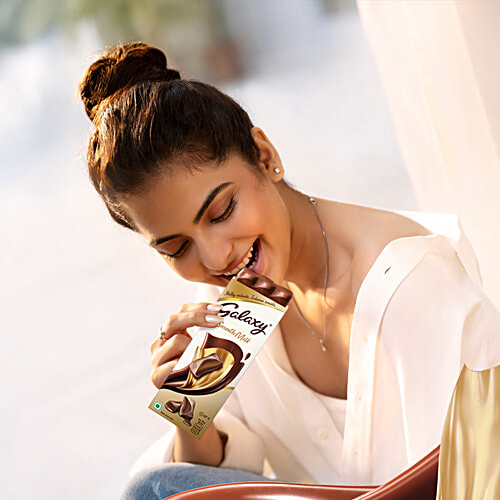 Galaxy Smooth Milk Chocolate Bar, 56 g  Goodness of Milk & Cocoa