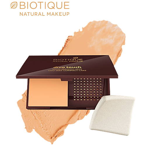 Biotique Natural Makeup Diva Satin Smooth 3-In-1 Compact Makeup - Creamy Oatmeal, 9 g  