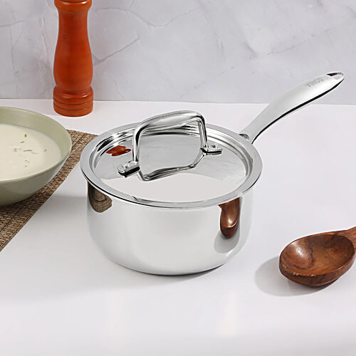Vinod Vinod Aluminium Saucepan - 3 Layer Coating, Induction Base, Dishwasher Safe, 16 cm, With Lid, Stainless Steel Handle, Platinum, 1.6 L Food Grade