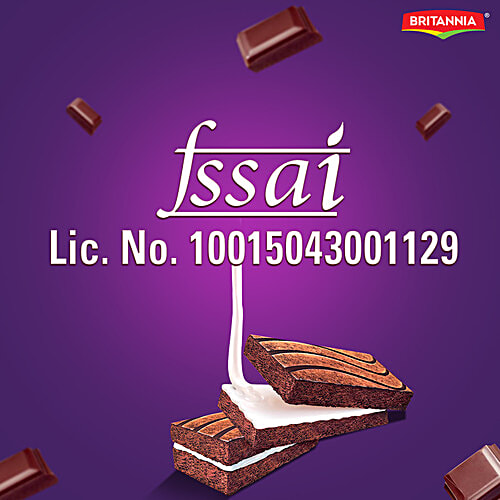 Britannia Layerz Choco Layer Cake - Comination Of Vanilla & Fluffy Cake, Contains Egg, 25 g  Contains Egg