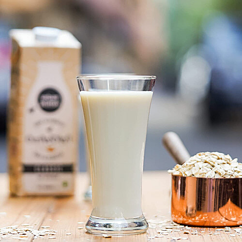 Urban Platter OatWOW Classic - Oat Beverage, Dairy Alternative, 1 L  Dairy Free & Lactose Free