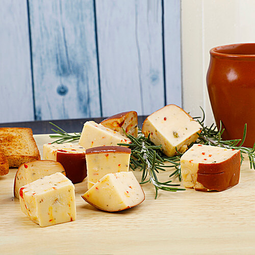 Fresho Signature Smoked Cheese With Fine Herbs - Diced, 100 g Box 