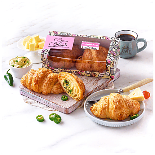 Bon & Bread Jalapeno Cheese Croissant, 100 g Eggless